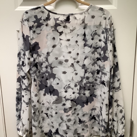 Saint Tropez Blouse - Picture 2 of 2